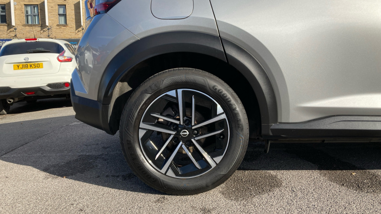 Nissan Juke 1.6 Hybrid N-Connecta 5dr Auto Hybrid Hatchback